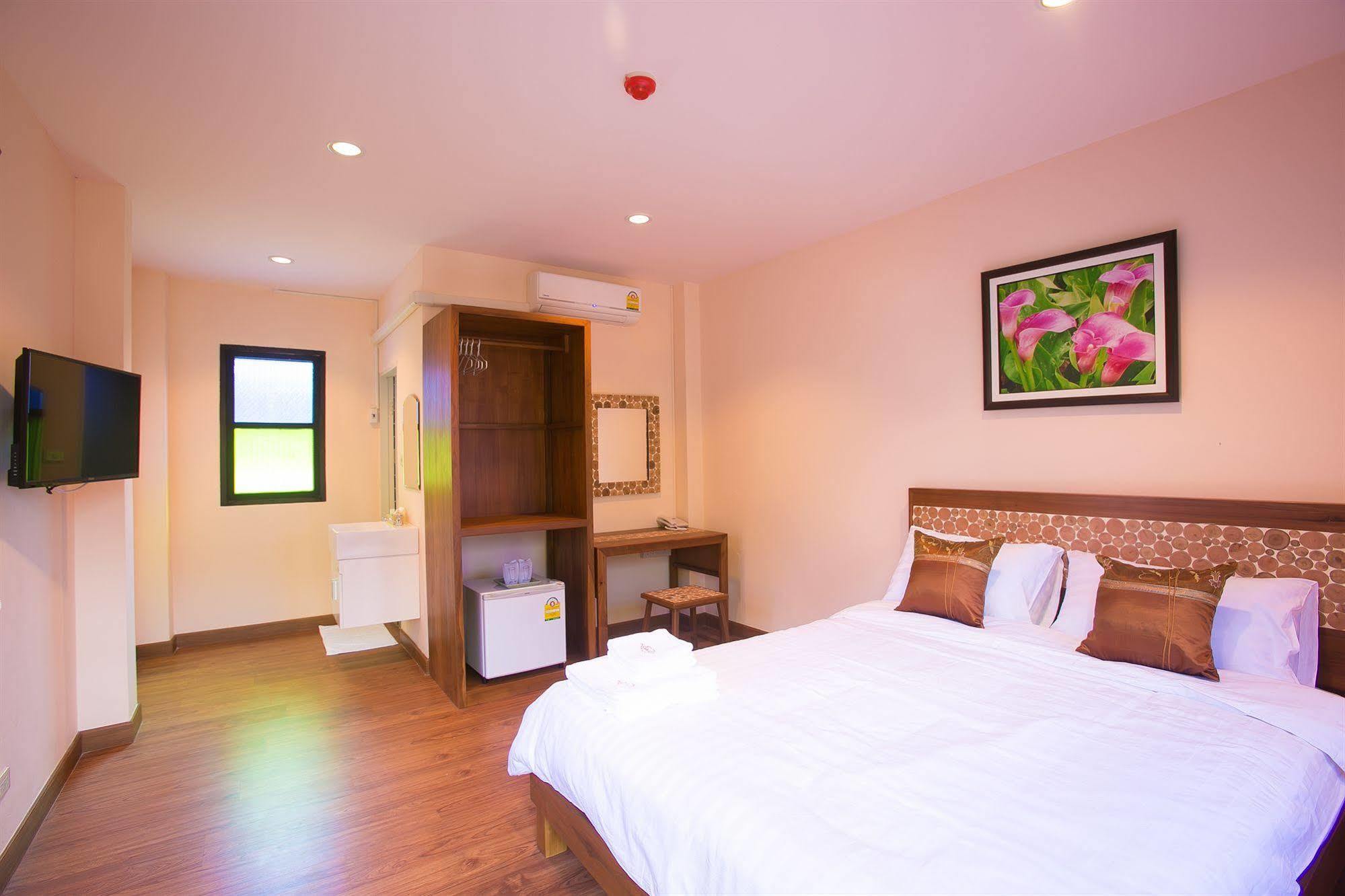Calla Lily Boutique Residence Chiang Mai Exterior photo